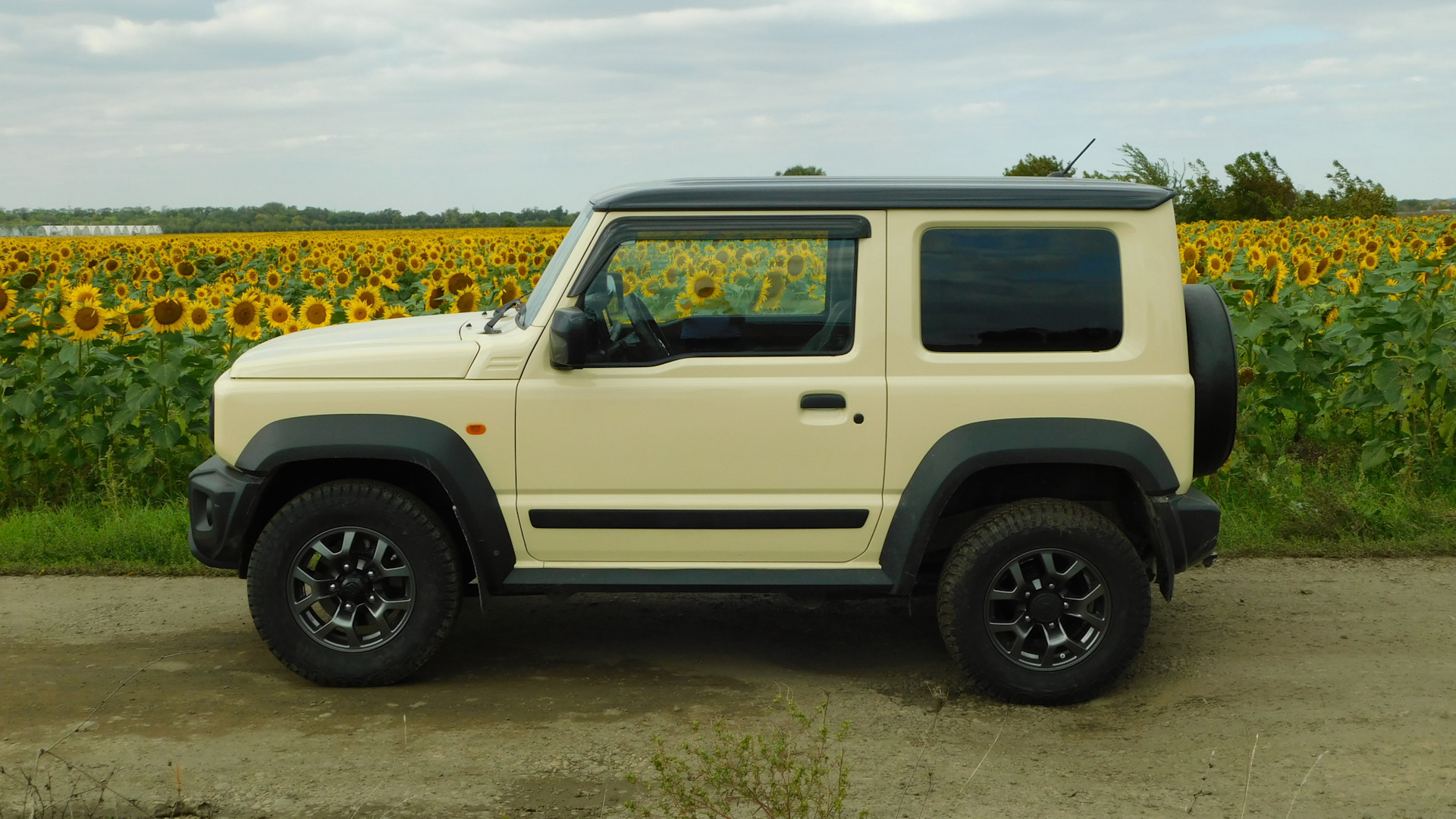 Продажа Suzuki Jimny (2018) 2020 (бензин, МКПП) — с историей обслуживания —  DRIVE2.RU