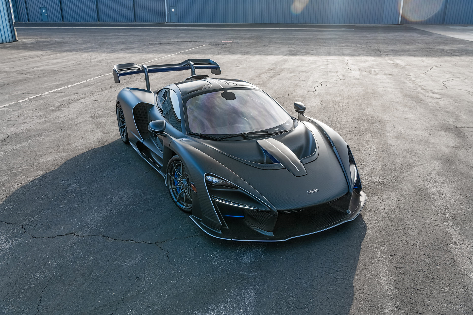 MCLAREN Senna черный