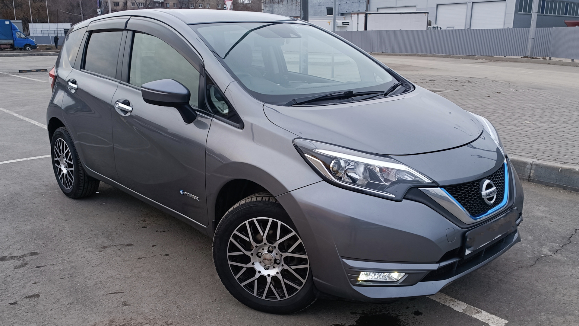 Nissan Note e-Power 1.2 гибридный 2017 | мышЪ на DRIVE2