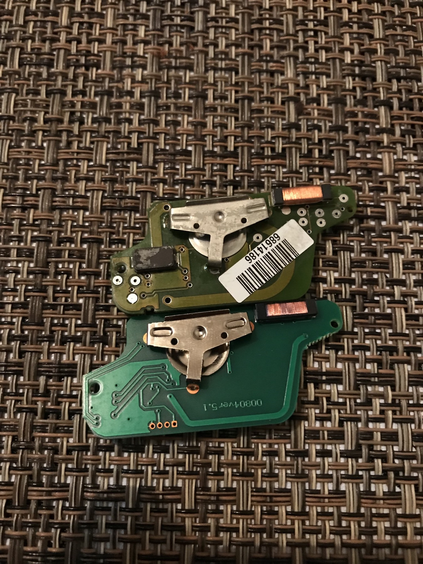 Anti theft system в магазинах. пульт сигнализации скутера кобра yh500tc/k. рамки защита магазин. Electronic anti theft. Lojack противоугонная система.