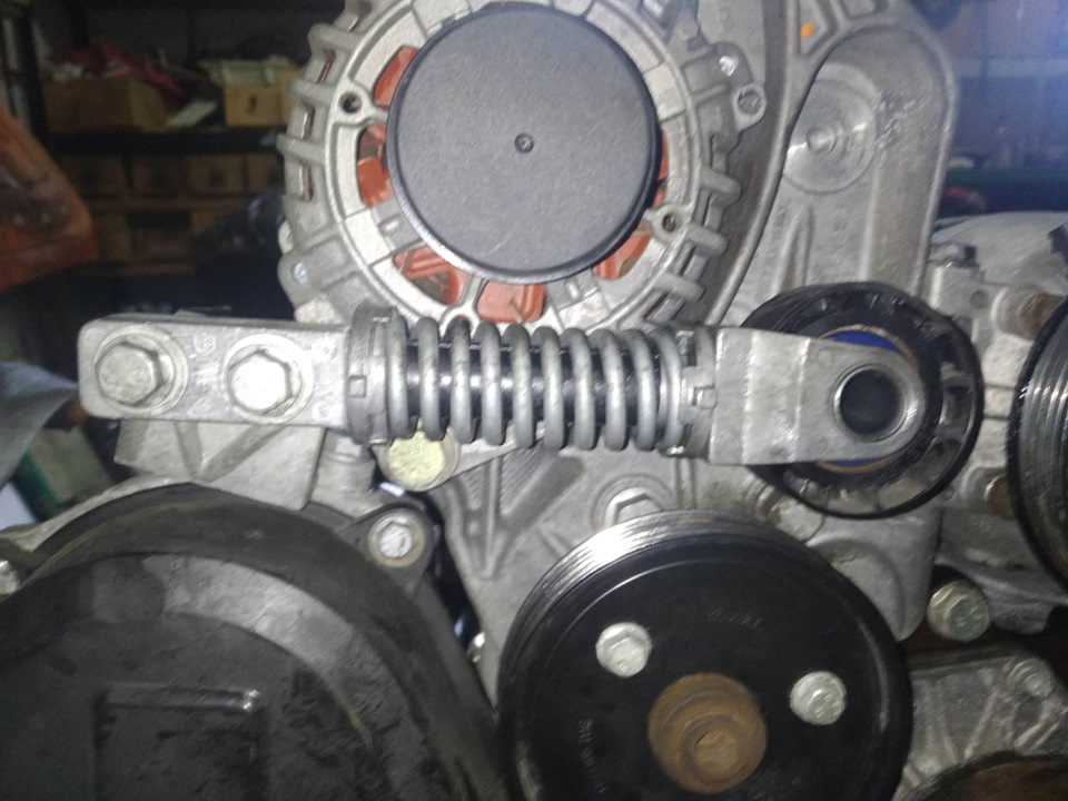 Натяжитель ремня генератора Рено — Renault Scenic I, 1,9 л, 2000 года ...