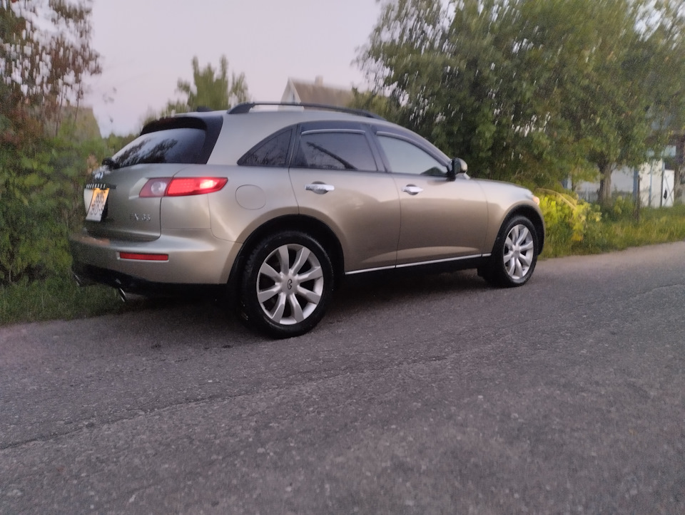 Фото в бортжурнале Infiniti FX (1G)