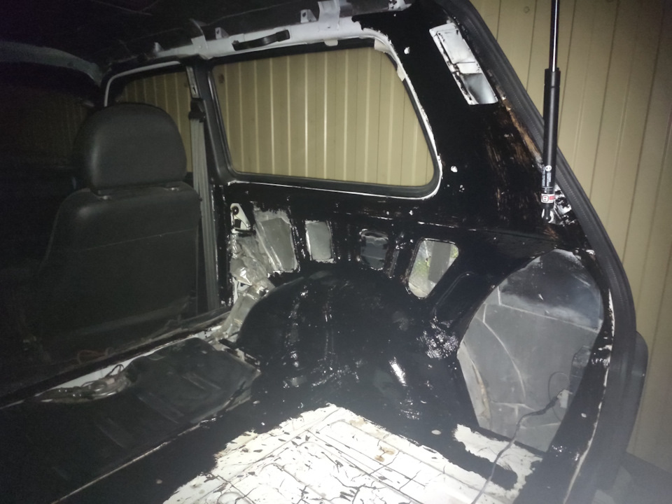 Молодость с дырками или как варили ниву. Обработка полимером кузова ...