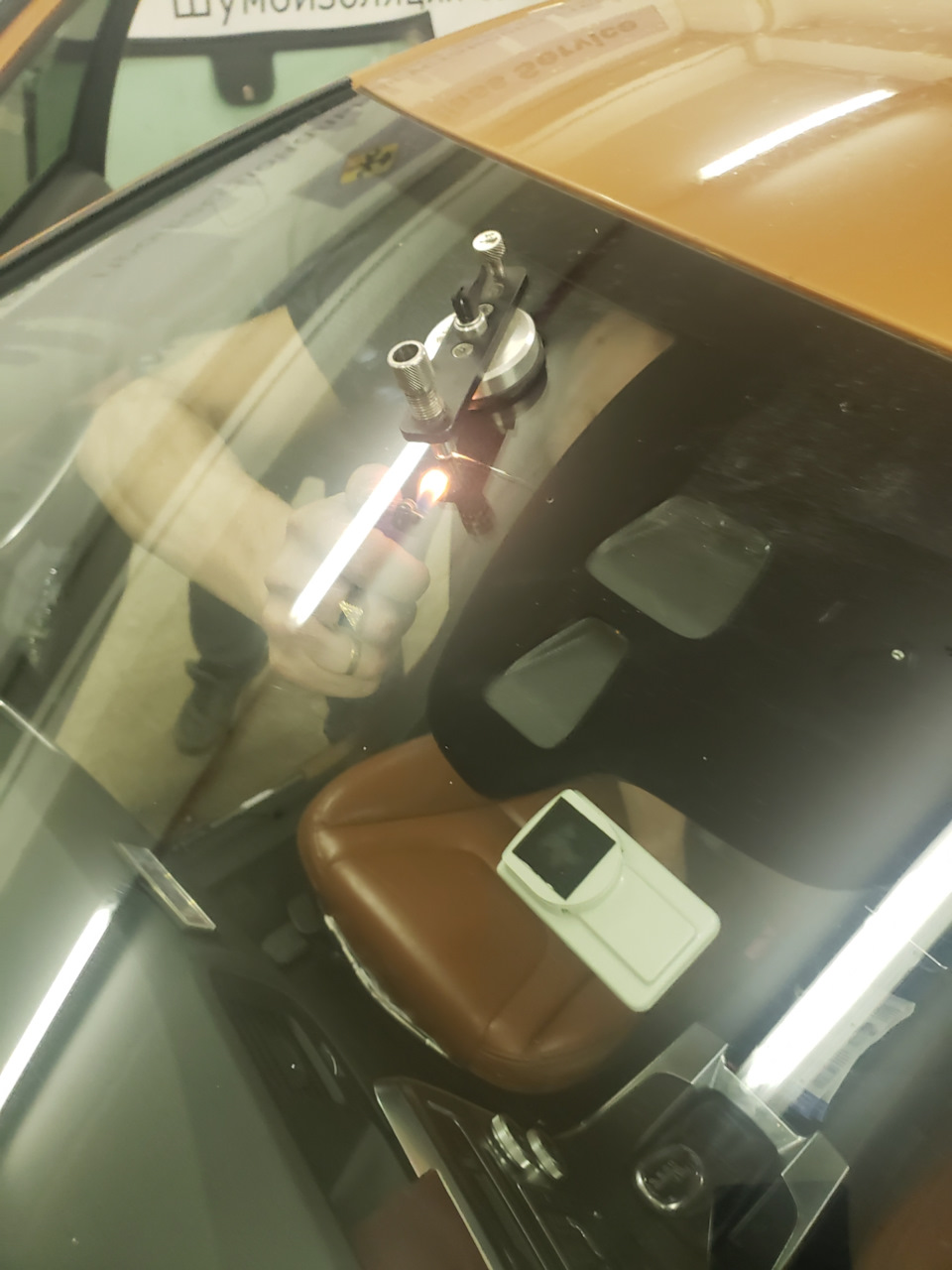 Прилетел камень в лобовое — Volvo S60 (2G), 2,5 л, 2012 года | визит на ...