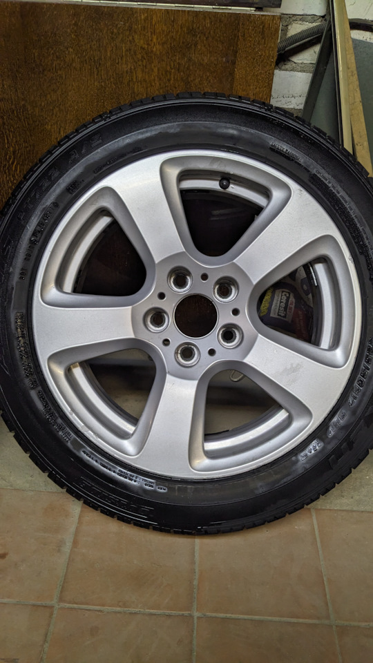 Шины летние 225/45 R17, литые диски BMW 7,5Jx17 ET20 5x120 на BMW 3 ...