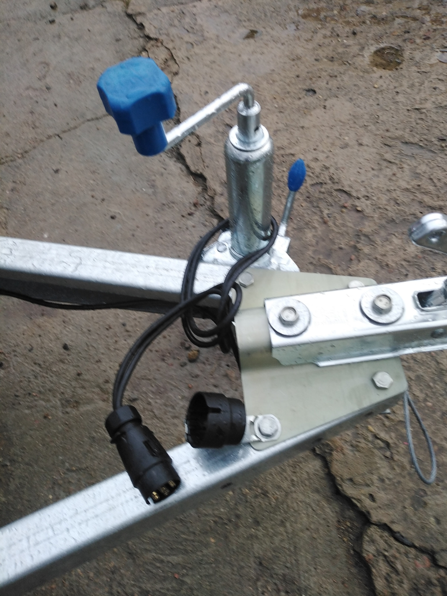 Финтиклюшки для прицепа ССТ 7132-06 — SEAT Alhambra, 1,9 л, 2003 года ...