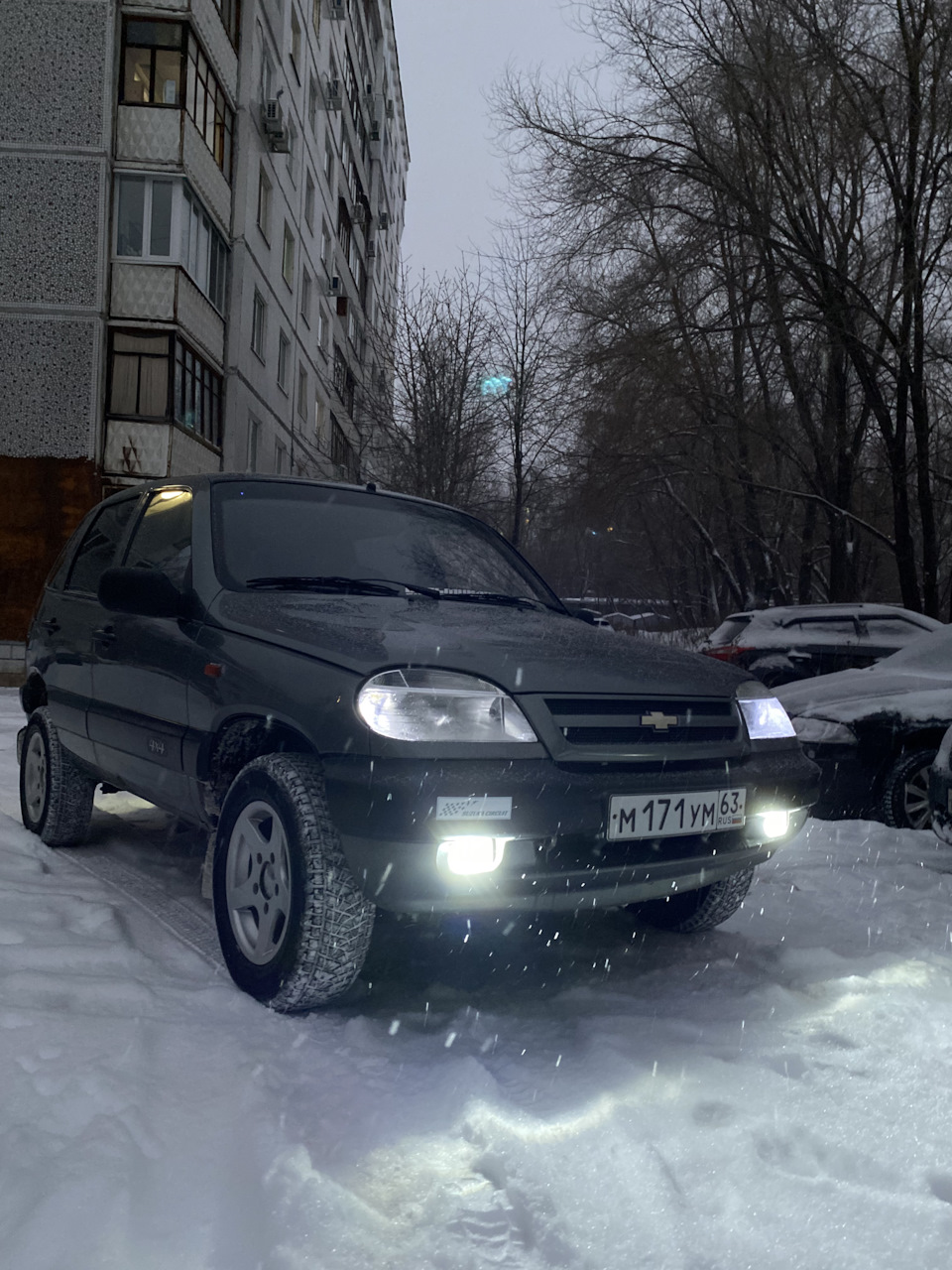 Новый год — Chevrolet Niva, 1,7 л, 2004 года | просто так | DRIVE2