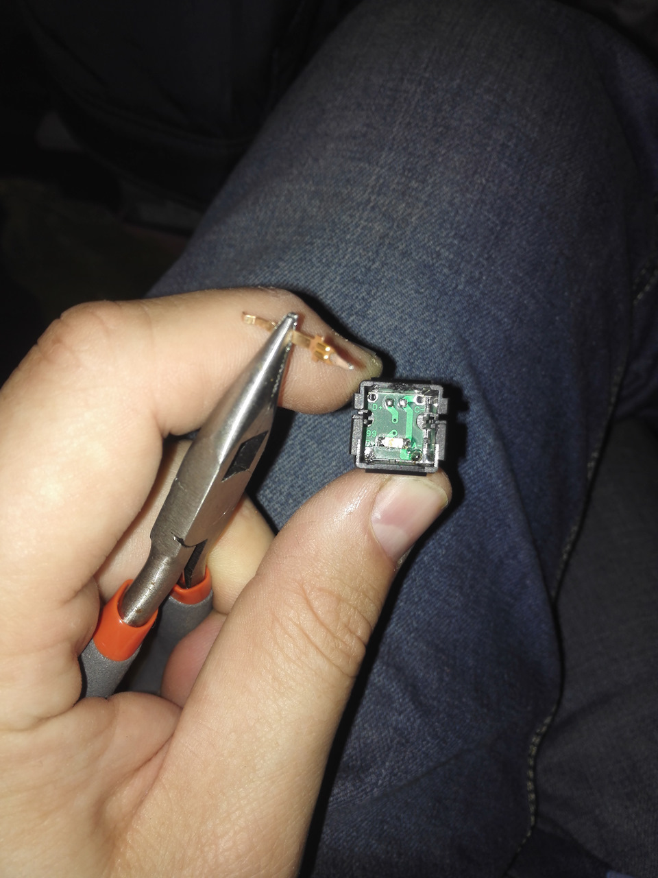 Распиновка кнопки кондиционера калина