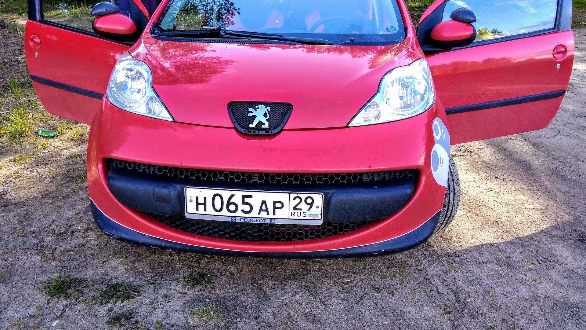 Peugeot 107 1.0 бензиновый 2008 | Пыж или швейная машина на DRIVE2