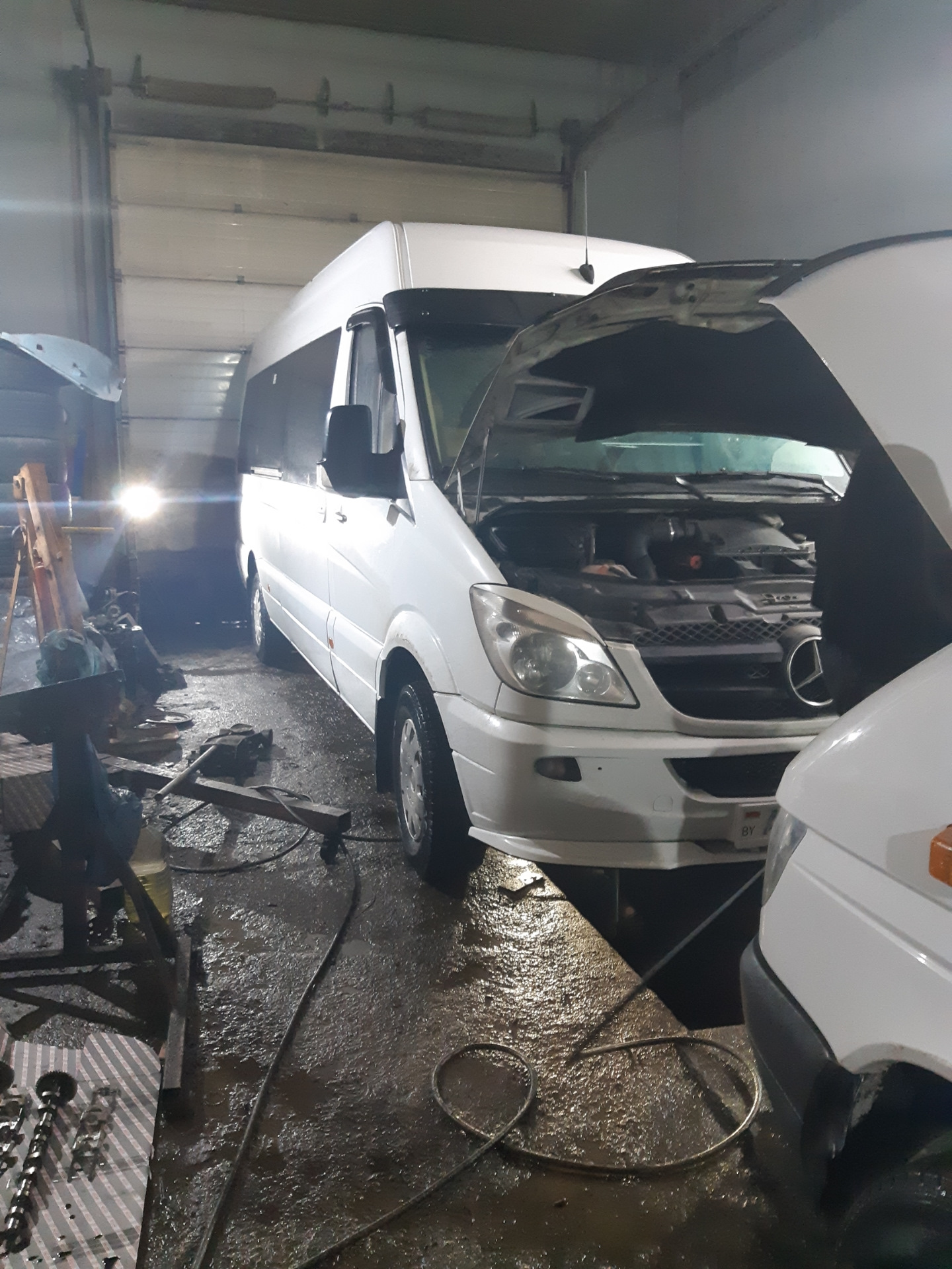 Тук тук тук. Кто там? — Mercedes-Benz Sprinter (2G), 2,2 л, 2011 года ...