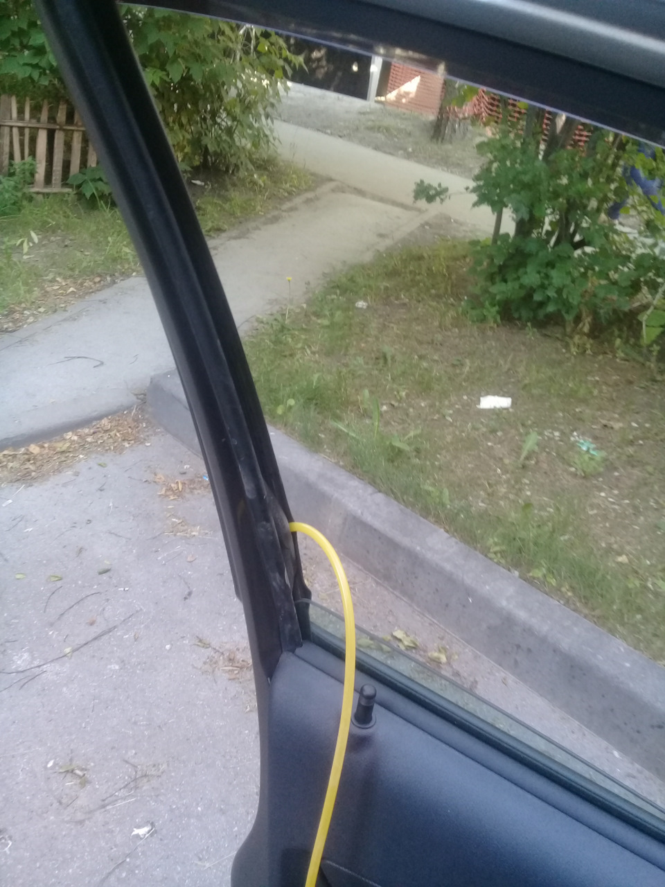 #31: Дребезг стекол& Верхняя растяжка передних. стоек — Lada Гранта ...