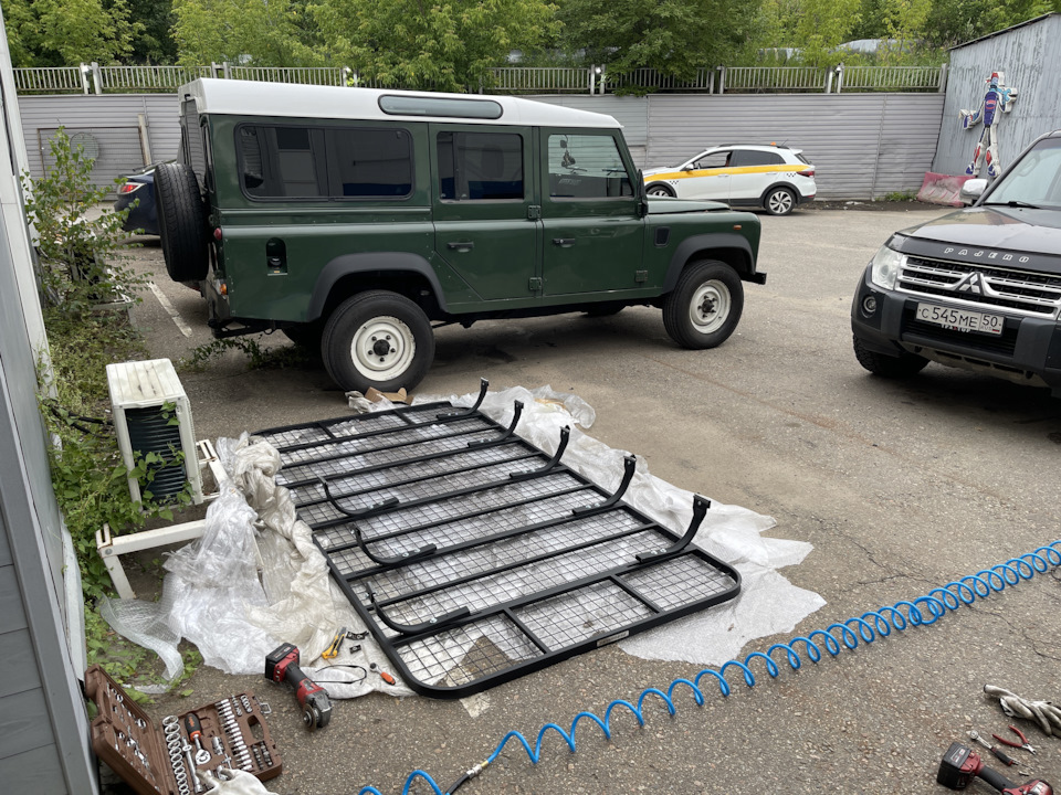 Багажник на крышу — Land Rover Defender (L315/L316), 2,5 л, 2002 года ...