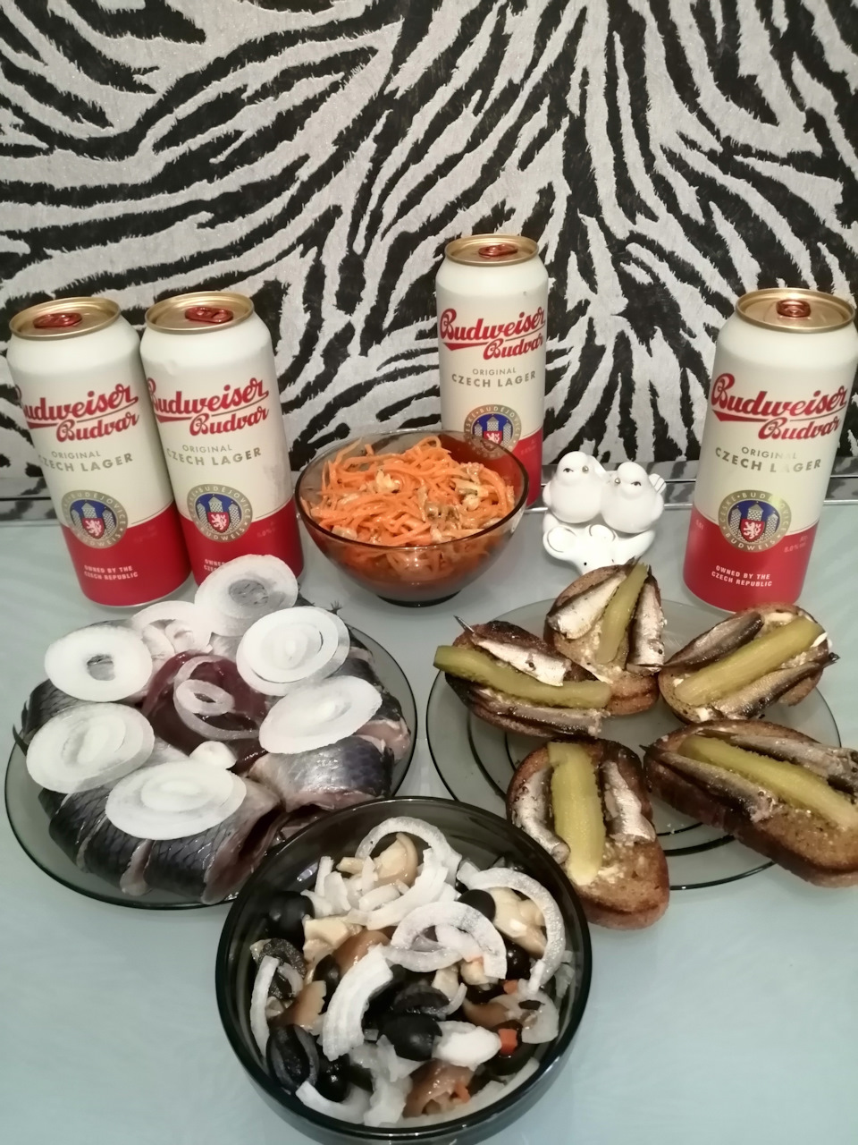 Пиво «Budweiser Budvar Svetly Lezak», Чехия. — Сообщество «Food & Wine» на  DRIVE2