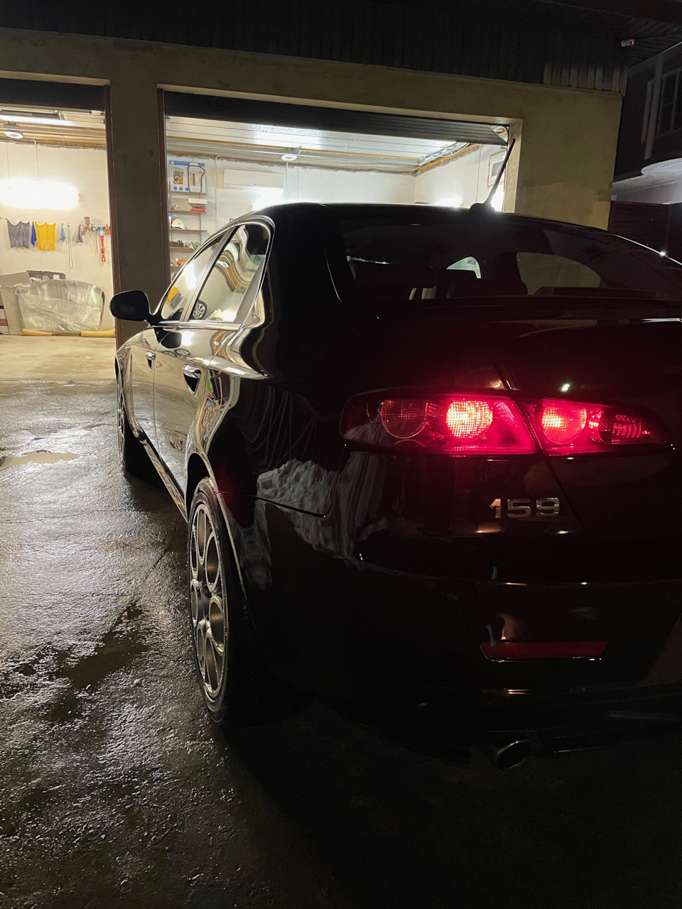 Направляющие пластины задних колодок — Alfa Romeo 159, 1,9 л, 2008 года ...