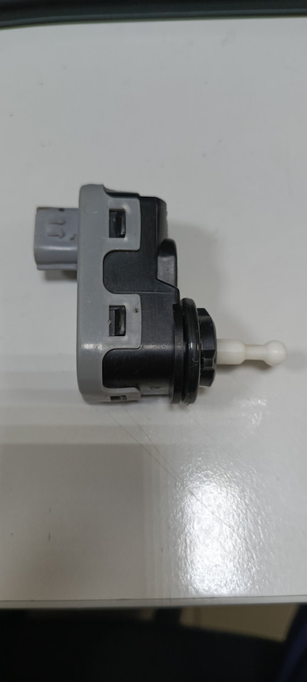 Моторчик корректора фар на Hyundai Sonata IV (EF). Б/у | 4 500 ₽ в ...