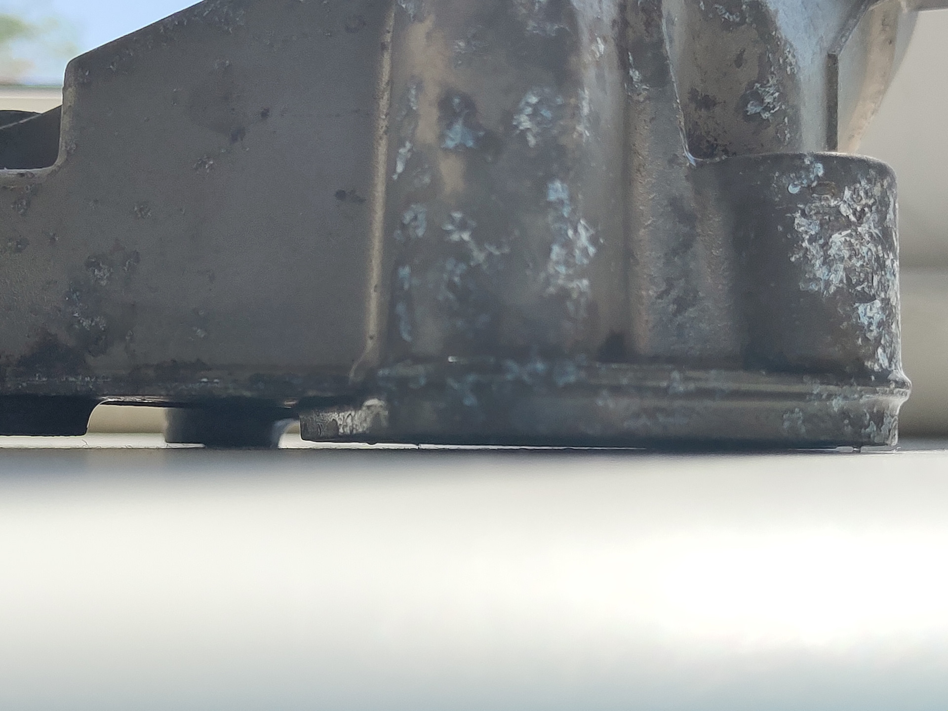 Опять запах горелого масла из-под капота. — Opel Astra H, 1,6 л, 2011 ...