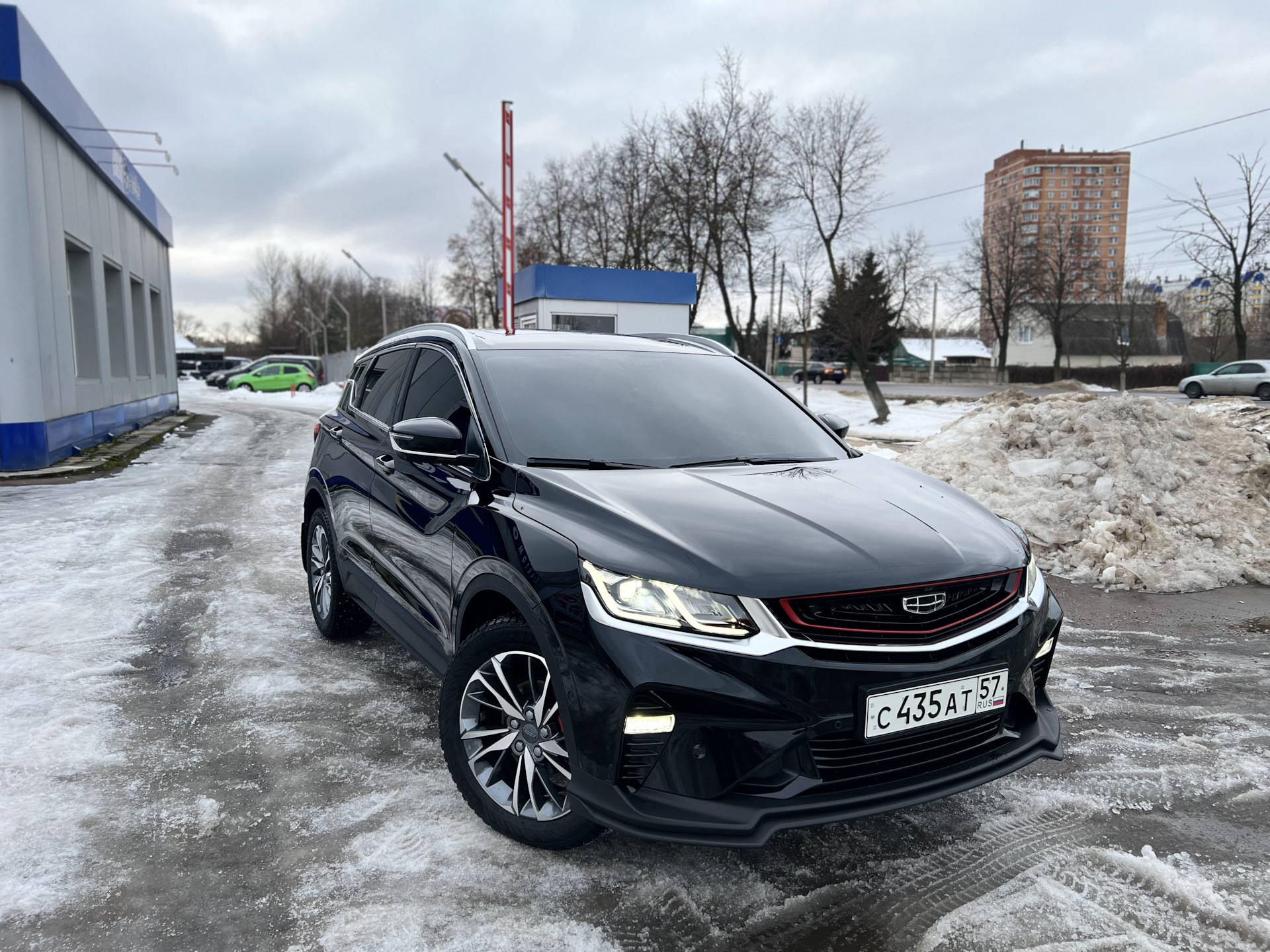 Geely coolray диски. Geely Coolray драйв 2. Geely Coolray 2022. Geely Coolray 2022 каршеринг. Geely Coolray 1.5.