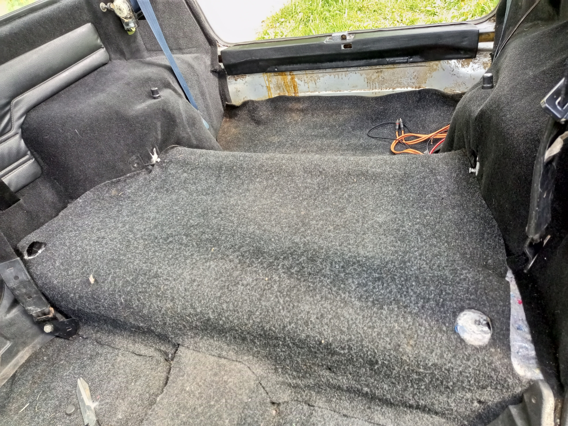 "Штатная" шумоизоляция пола багажника Оки — Lada 11113 Ока, 0,7 л, 2003 ...