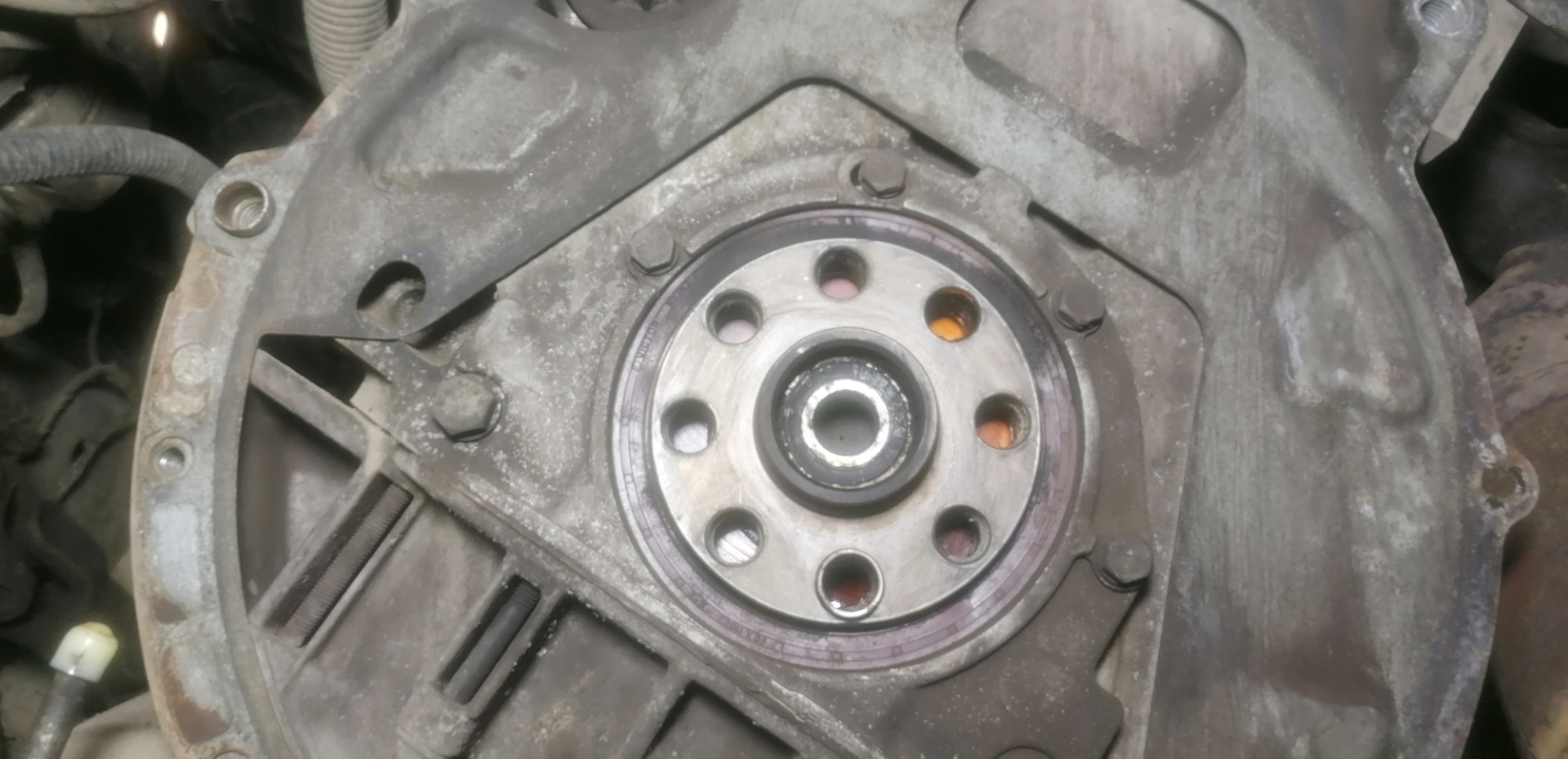 Как взвести самподводящуюся корзину сцепления — BMW 5 series (E39), 2,5 ...