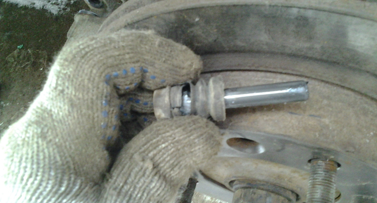 Снова резинки суппортов — ГАЗ Соболь 4х4, 2,4 л, 2006 года | запчасти ...