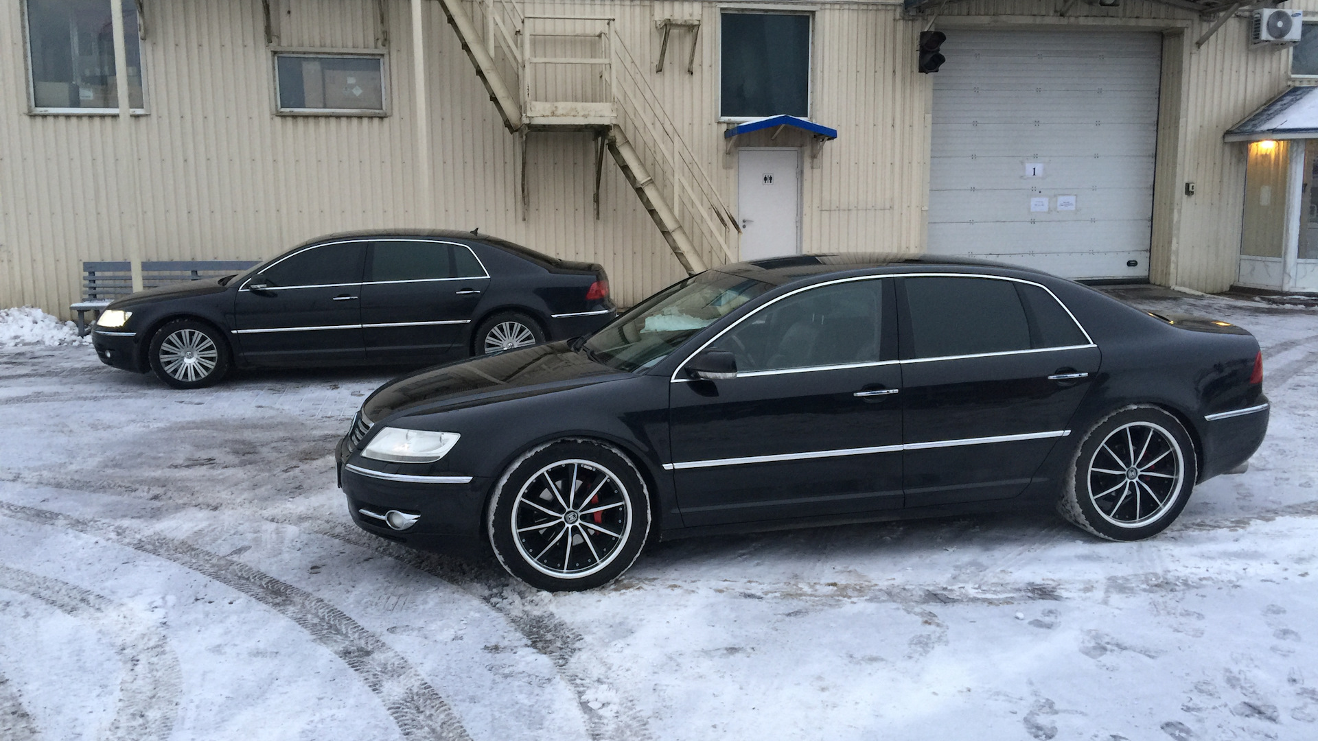 Фаэтон отзывы. Volkswagen Phaeton 3.2 at, 2004,. VW Phaeton 3.2. Диски Фольксваген Фаэтон. Стиль дисков VW Phaeton.