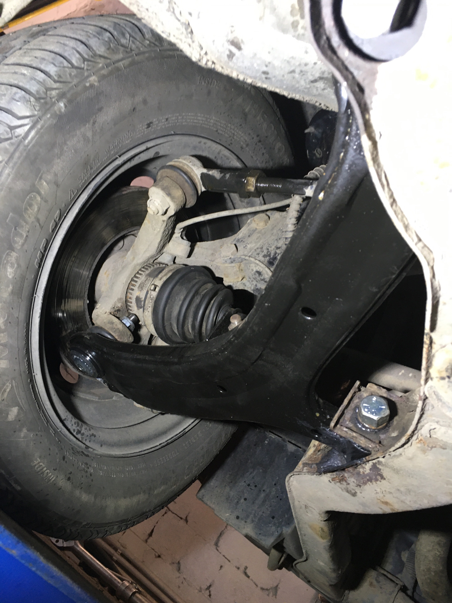 Замена передних рычагов фирмы str — Hyundai Accent (2G), 1,5 л, 2005 ...