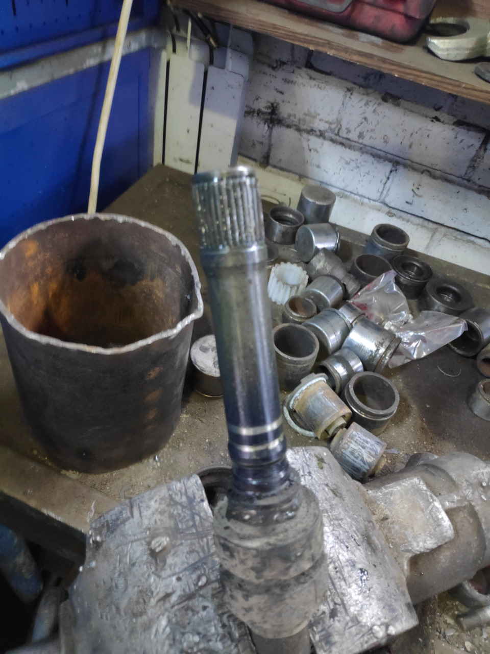 Замена внутреннего пыльника шруса — Nissan Qashqai (1G), 2 л, 2010 года ...