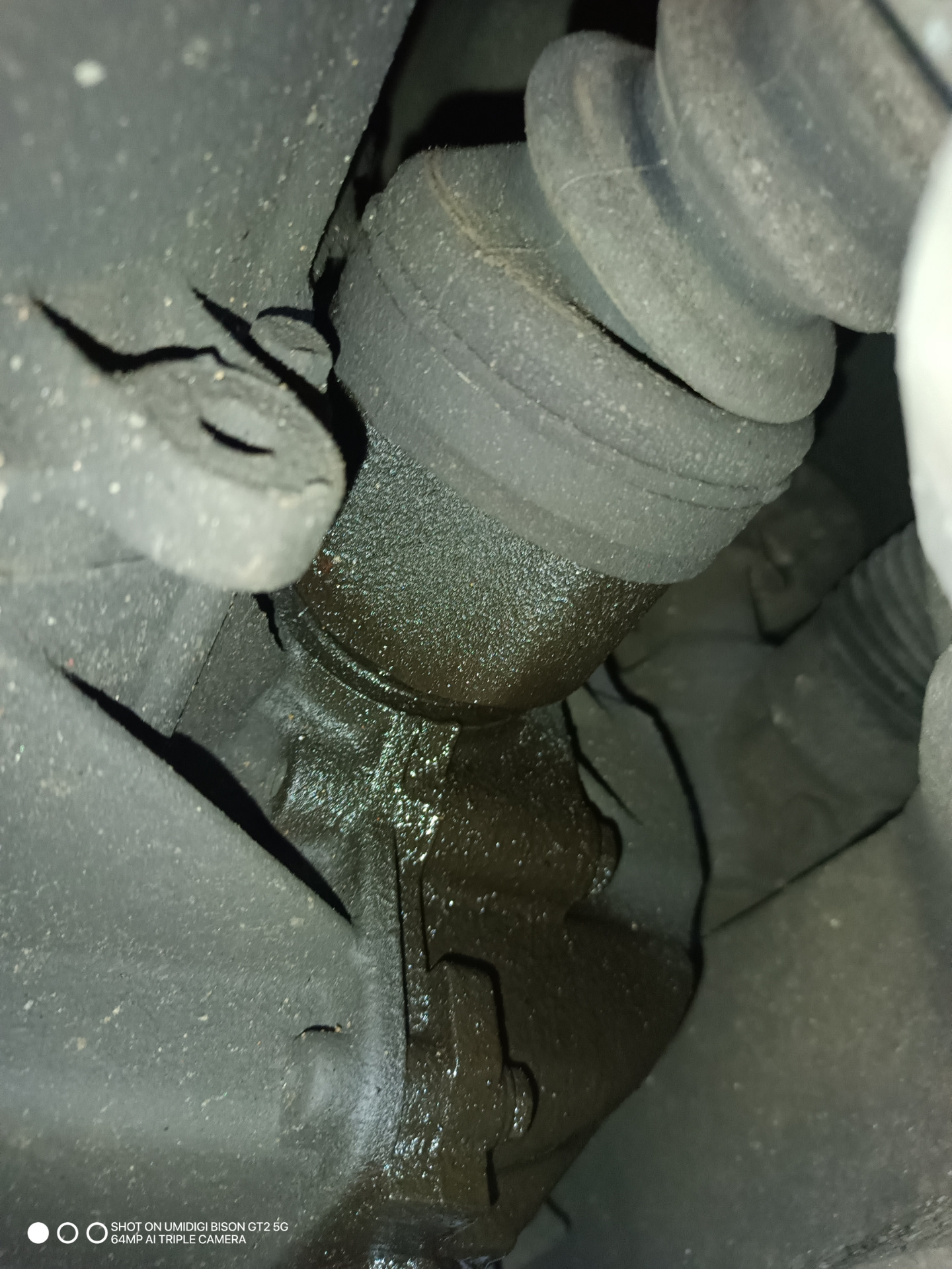 Кто какой сальник ставил МКПП Пежо 308? — Peugeot 308 (1G), 1,6 л, 2008 ...