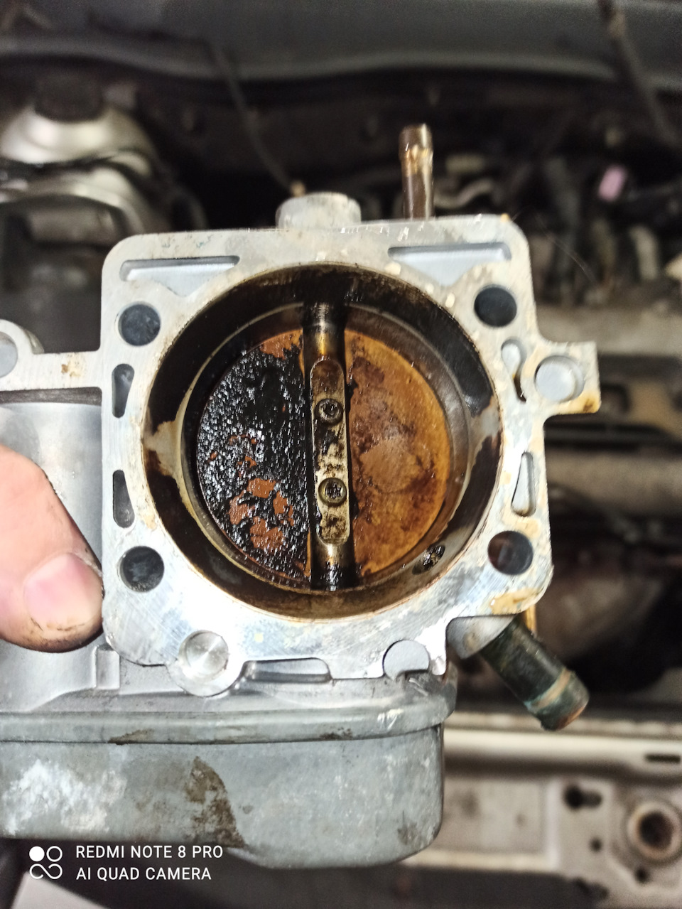 Чистка дроссельной заслонки. — Opel Astra H, 1,8 л, 2005 года | своими ...