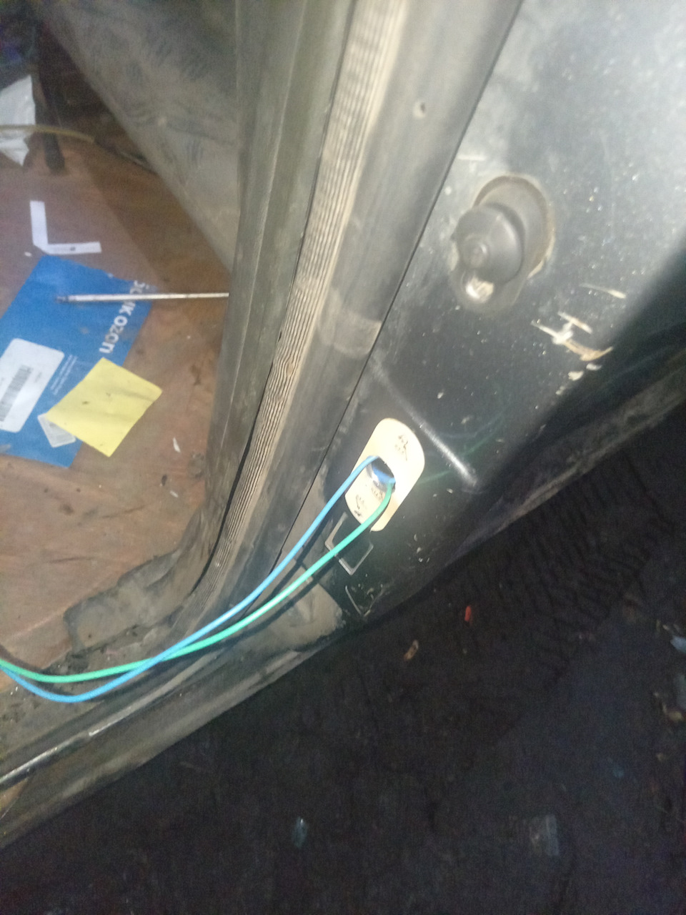 Провод вывел из стойки — Lada 2120 Надежда