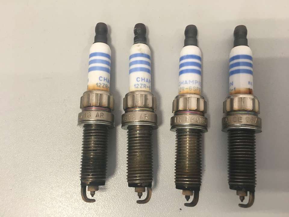 1-я свеча была вкручена сильнее остальных, поэтому и коронарный пояс больше. — BMW 1 series (F20)