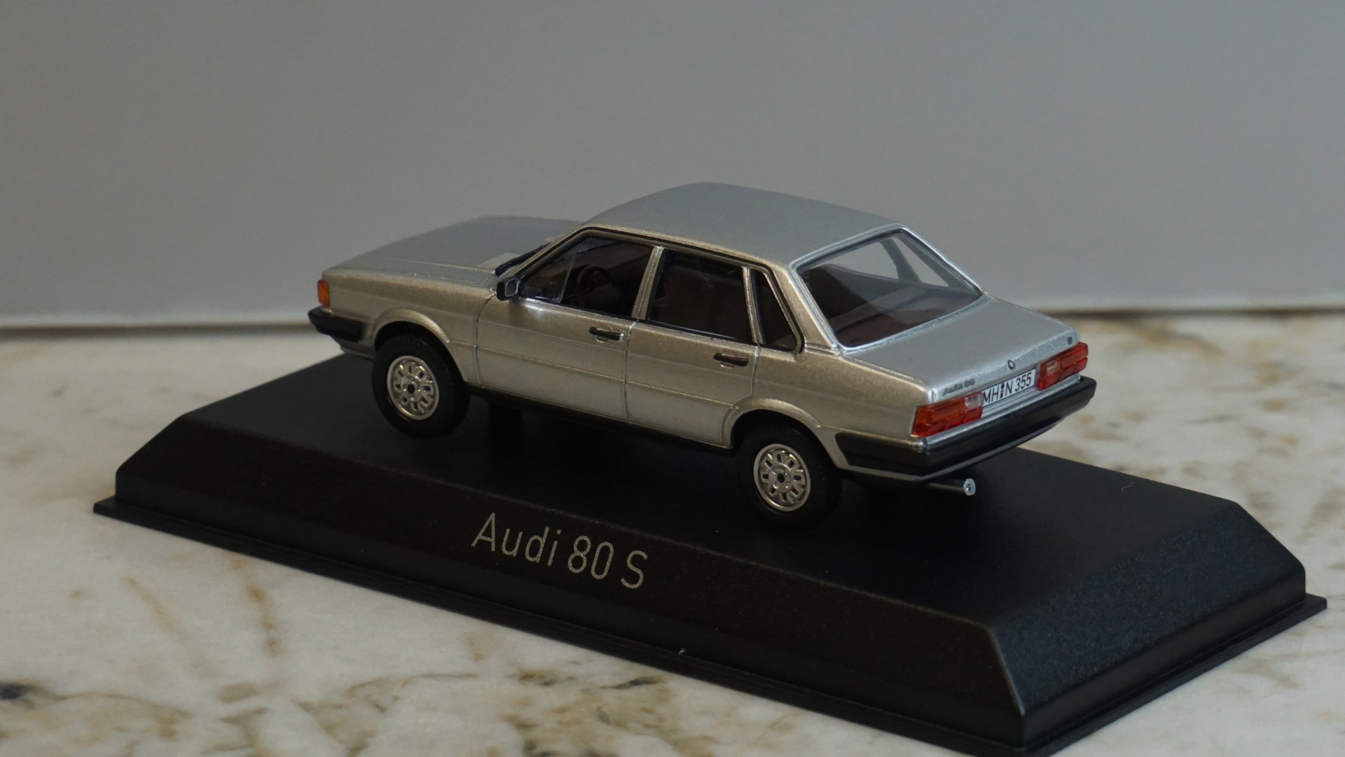 Audi 80 модель