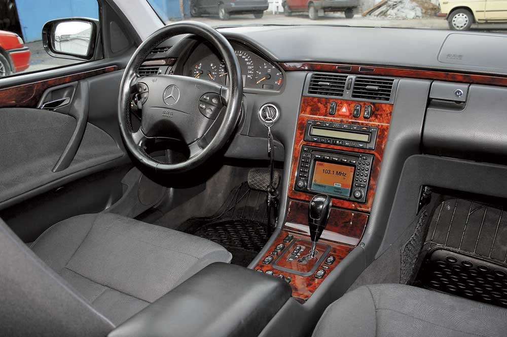 W210 фото салона