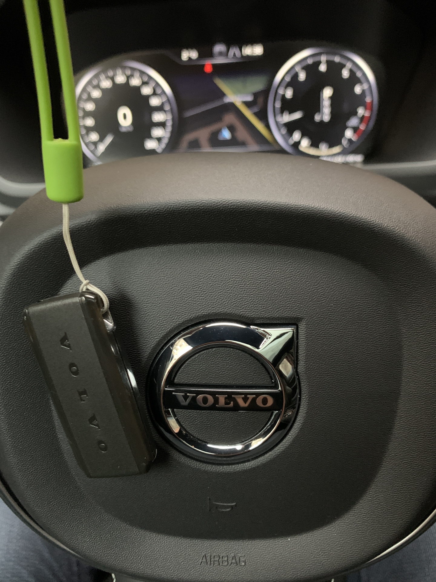 Ключ volvo — Volvo XC90 (2G), 2 л, 2019 года | другое | DRIVE2