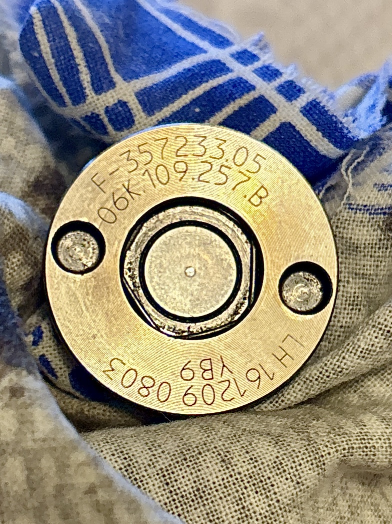 Замена механического клапана фазорегулятора выпускного вала — Audi Q5 ...