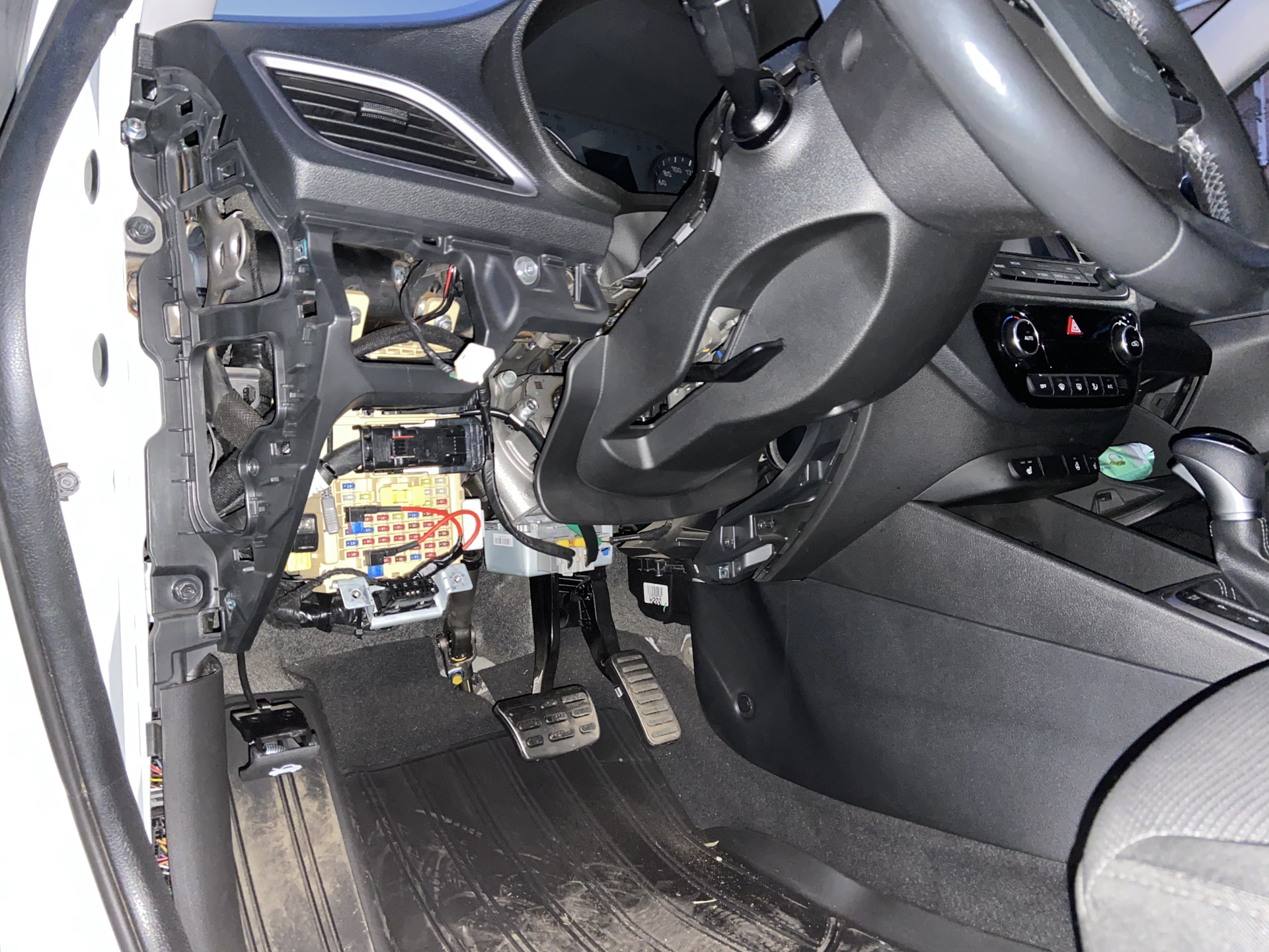 снять торпеду солярис