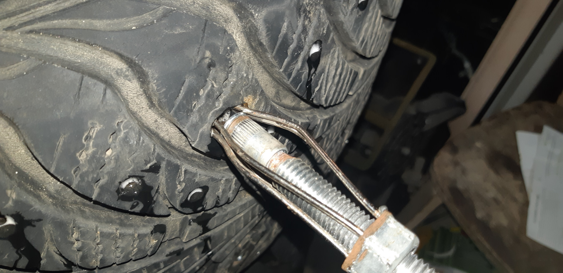 📌Ремонтная ошиповка зимних шин. 🗜 Готовим сами, летом. — Toyota Kluger ...