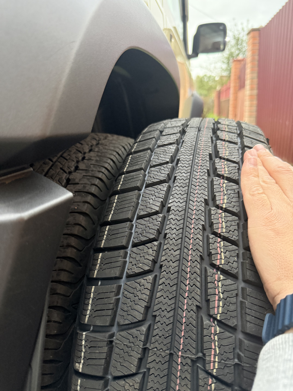 Triangle SnowLion TR777 217/75r15 — Suzuki Jimny (4G). Запчасти на фото: Triangle TR777 215/75R15