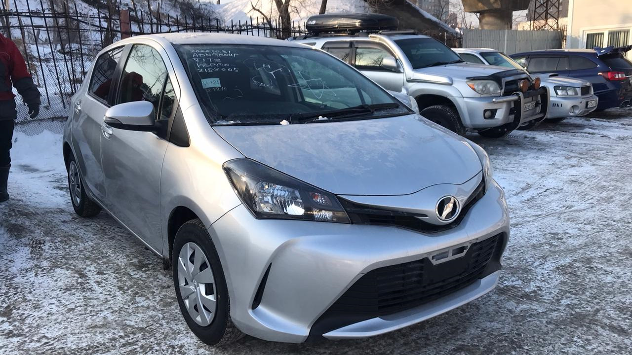 Toyota Vitz (130) 1.0 бензиновый 2016 | Первый авто на DRIVE2