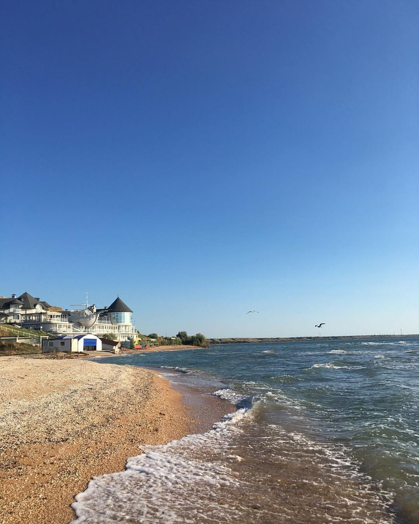 Отели на азовском море. Отель ла Грейс Керчь. Гостиница ла Грейс село золотое. Ла Грейс золотое Керчь. La Grace золотое Крым.