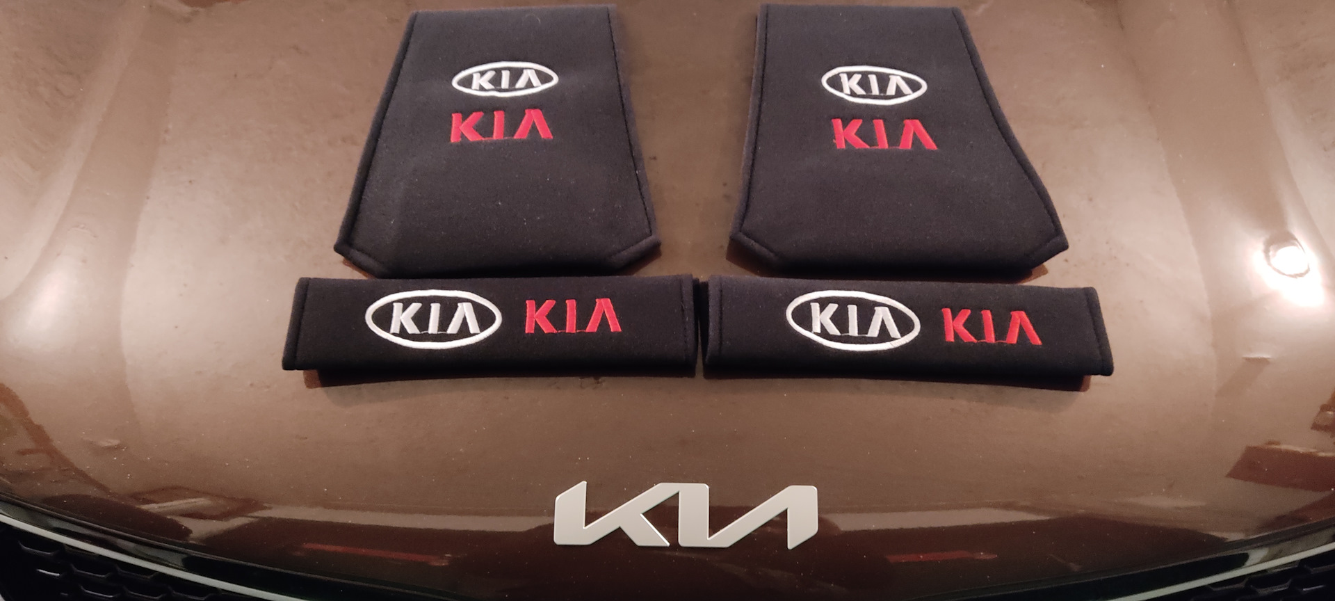 Чехлы на подголовники и ремни! — KIA Rio X, 1,4 л, 2021 года | тюнинг ...