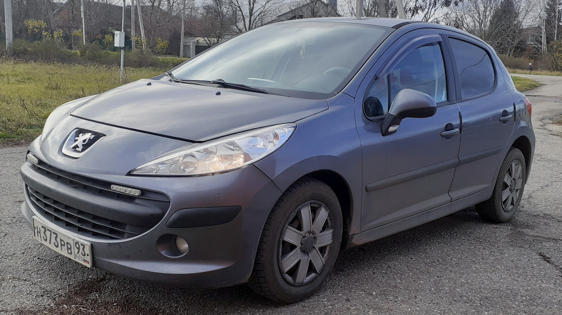 Пежо 207 1.6 автомат. Peugeot 207. Установка линз Пежо 207.