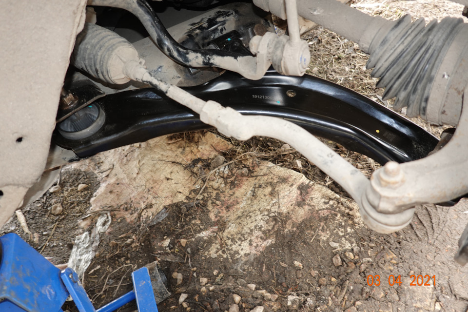 Правый рычаг TRW установлен — Nissan X-Trail II (t31)