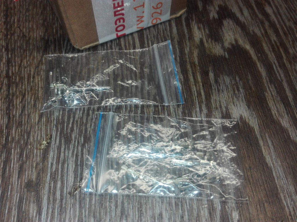 Клеммы дверной розетки и жгут задних ЭСП — Chevrolet Niva (1G), 1,7 л ...