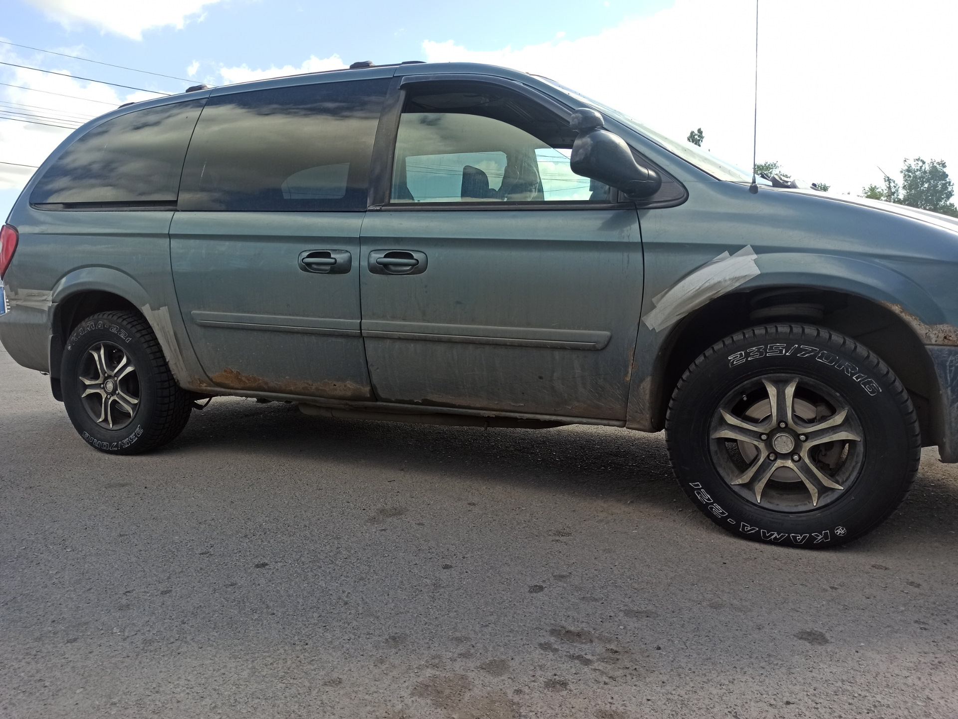 Всесезонка Кама, импортозамещение 🤭 — Chrysler Town and Country IV, 3,3 ...