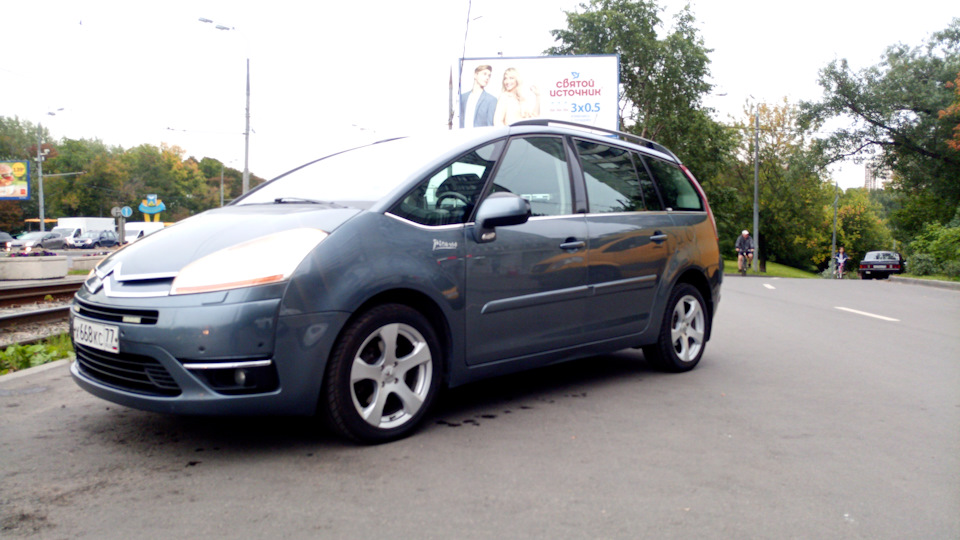 Citroen Grand C4 Picasso 2,0 HDI АКПП exclusive.