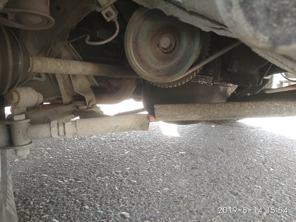 Лопнул треугольный рычаг подвески. — Lada 21083, 1,5 л, 1991 года ...