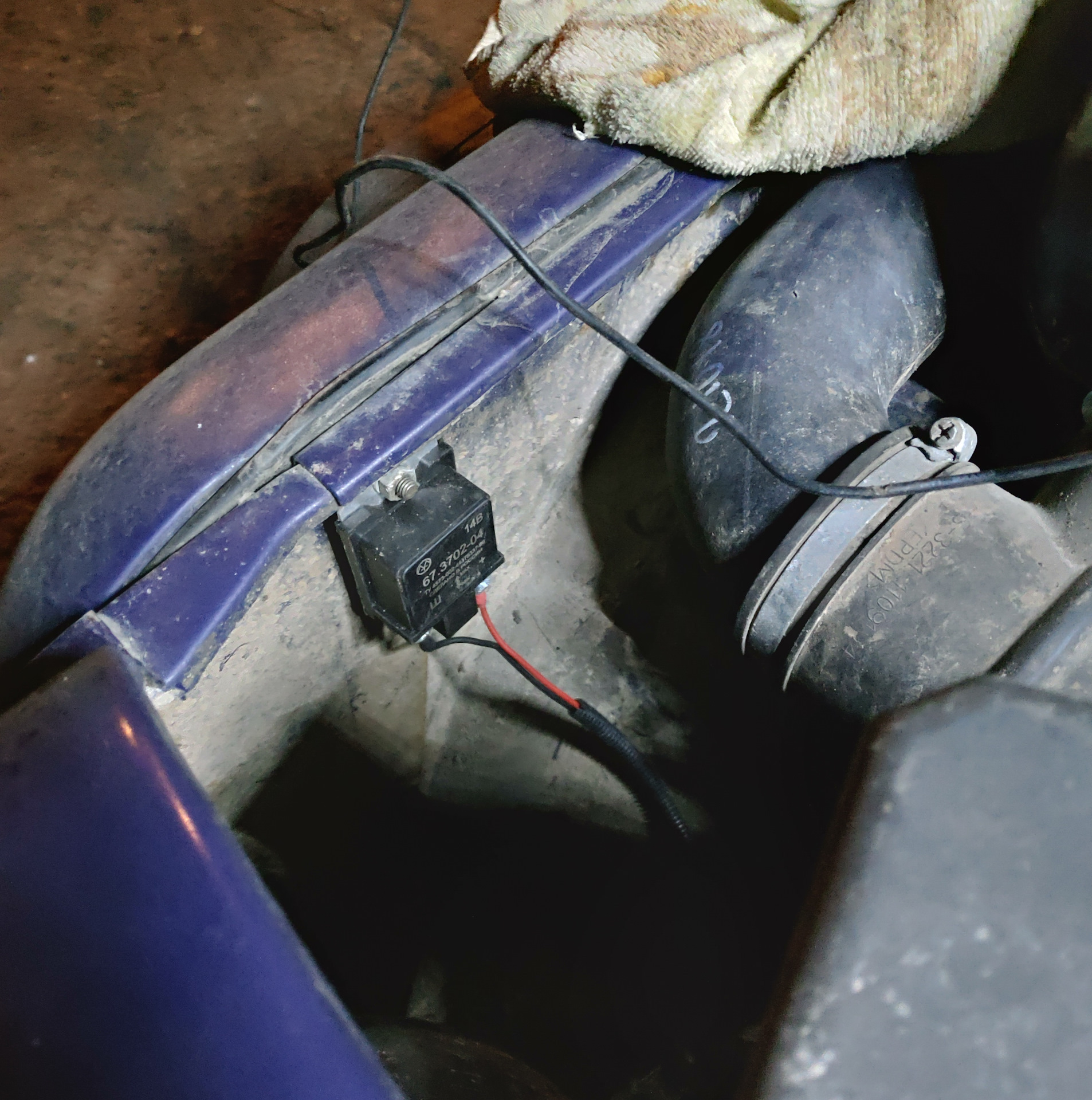 Установка трехуровневого регулятора напряжения — УАЗ 31519, 2,7 л, 2003 ...