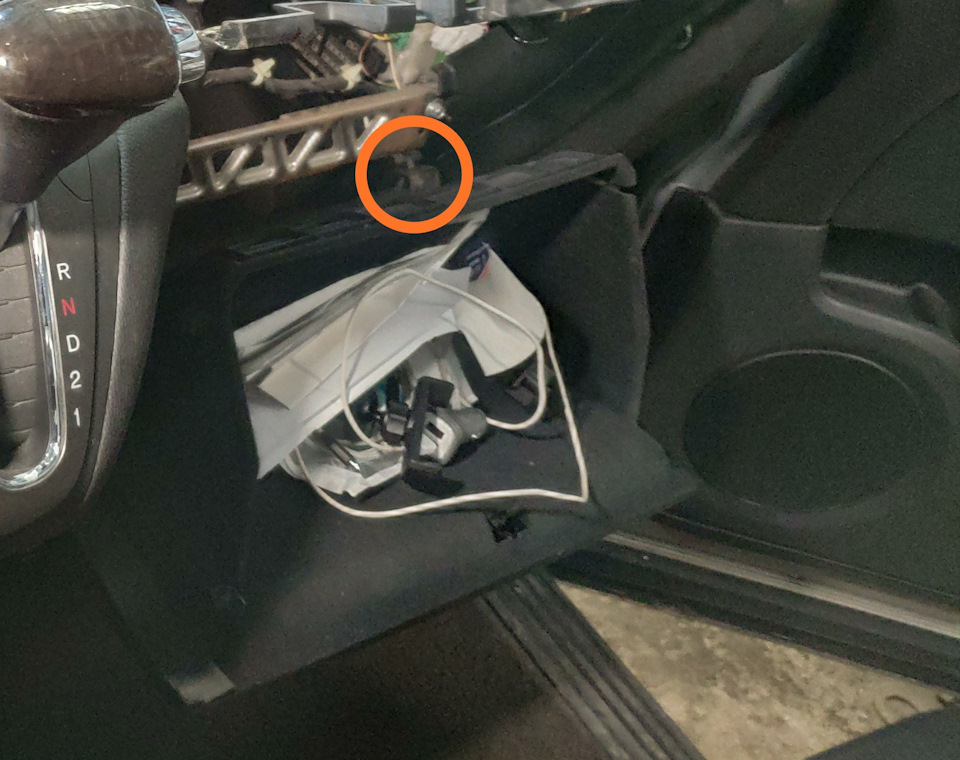 Разбираем панель приборов на Хонде Элюзион — Honda Elysion, 2,4 л, 2007 ...