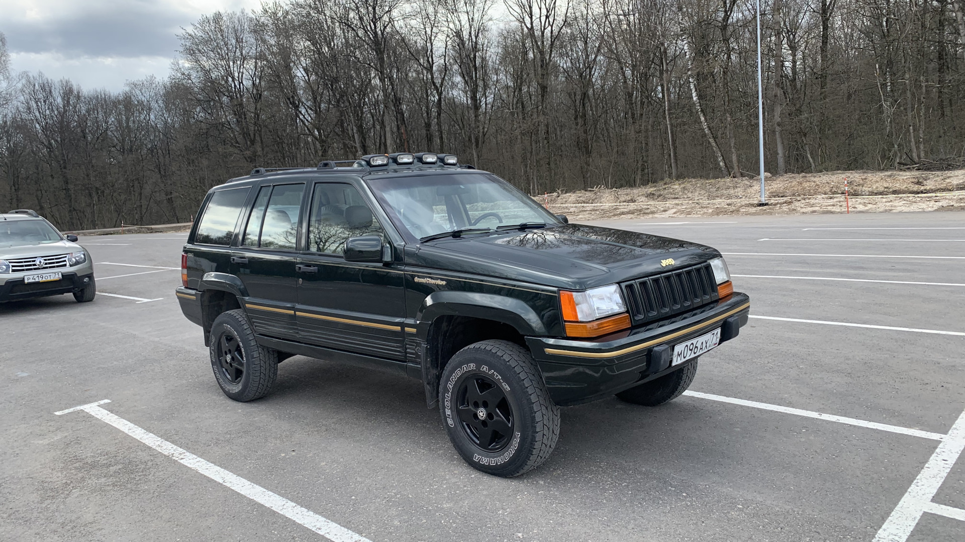 Jeep Grand Cherokee (ZJ) 4.0 бензиновый 1995 | Хороший парень на DRIVE2